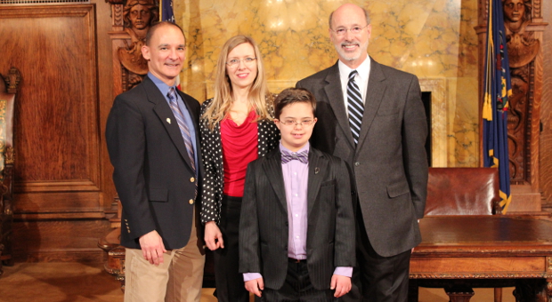 Children™s Hospital patient visits state Capitol in advance of National Ambassador Tour