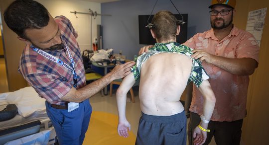 The Medical Minute: Latest scoliosis treatments help patients stand straighter
